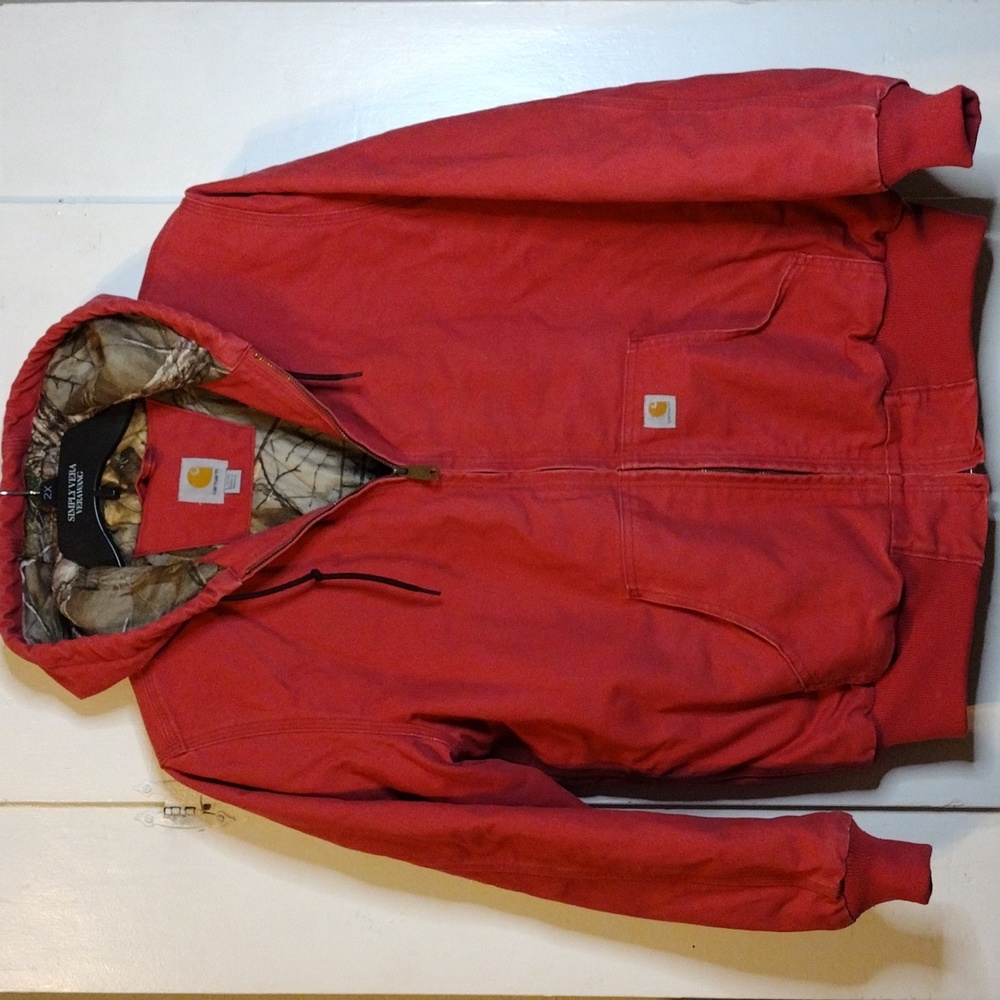 Magenta camo Carhartt duck coat women's large